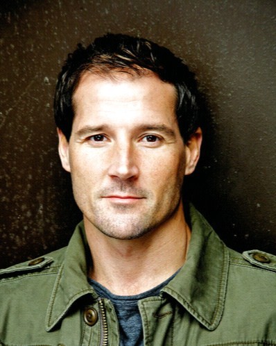 Josef Brown Fotoğrafı