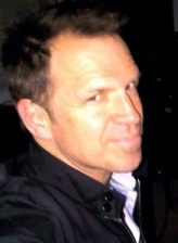 John Hamilton (i) fotoğrafı