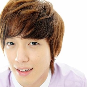 Jung Yong-Hwa Fotoğrafı