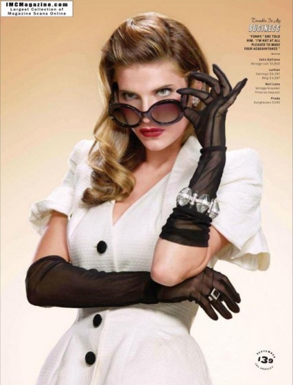 Lake Bell Fotoğrafı