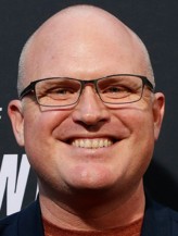 Derek Kolstad fotoğrafı