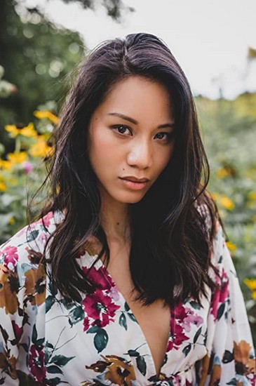 Elena Juatco Fotoğrafı