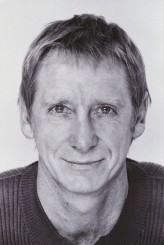 John Brumpton fotoğrafı