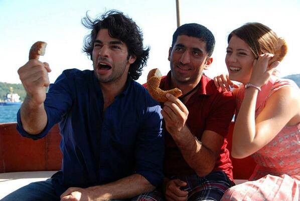 Gizem Karaca fotoğrafı