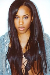 Asha Bromfield fotoğrafı