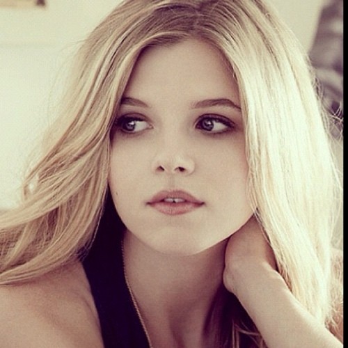 Ana Mulvoy-Ten Fotoğrafı