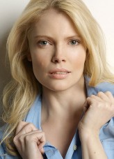 Nathalie Claire Cox fotoğrafı