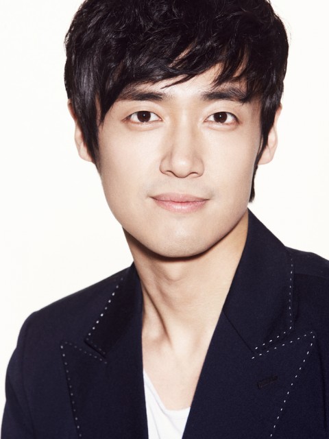 Lee Jae-woo Fotoğrafı