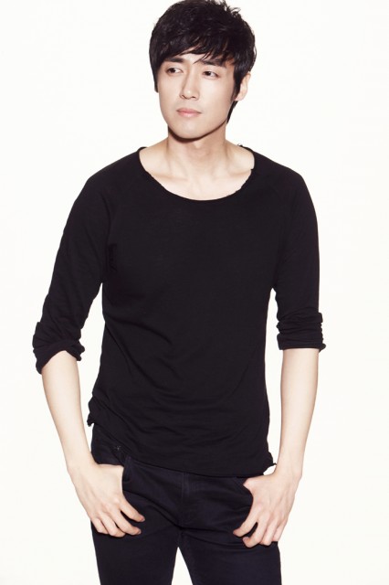 Lee Jae-woo Fotoğrafı