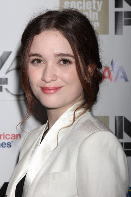 Alice Englert Fotoğrafı