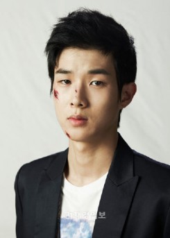 Choi Woo-sik Fotoğrafı