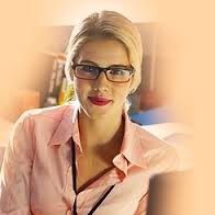 Emily Bett Rickards Fotoğrafı