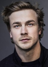 Albrecht Schuch fotoğrafı