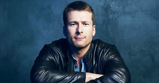 Glen Powell Fotoğrafı