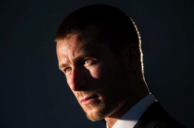 Glen Powell Fotoğrafı
