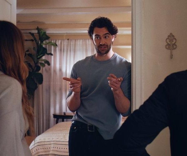 Tom Bateman fotoğrafı