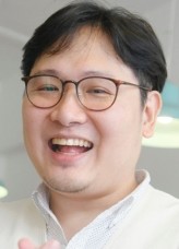 Sin Yong-woo fotoğrafı