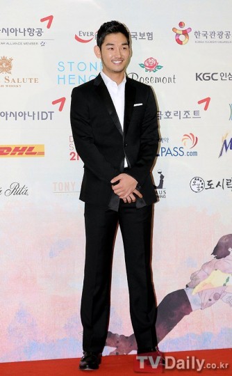 Kang Shin-hyo Fotoğrafı