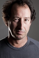 Adam Neill fotoğrafı