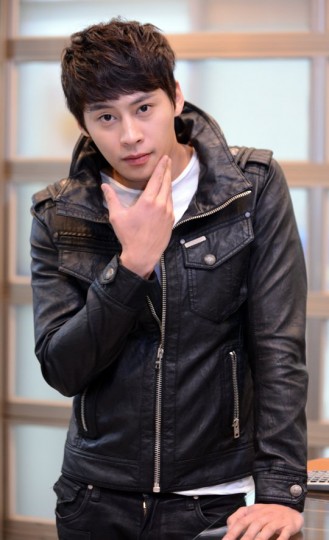 Jung Eun-woo Fotoğrafı