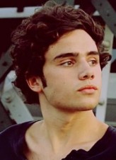 Toby Sebastian fotoğrafı