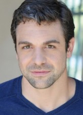 Chris McKenna fotoğrafı