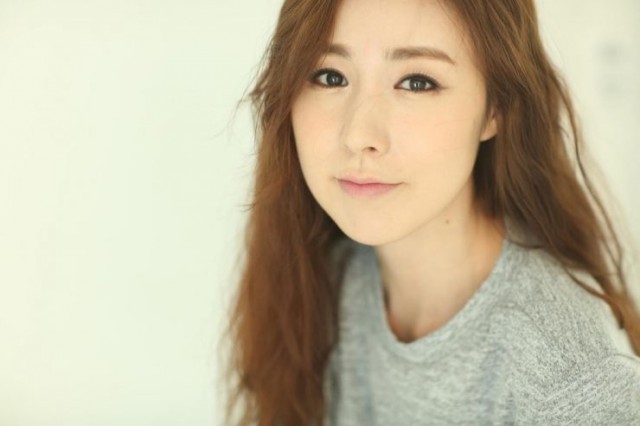 Kan Mi-youn Fotoğrafı