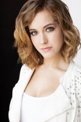 Carmen Aub fotoğrafı