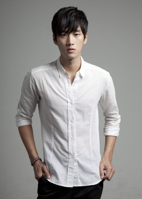 Ahn Bo-hyun Fotoğrafı