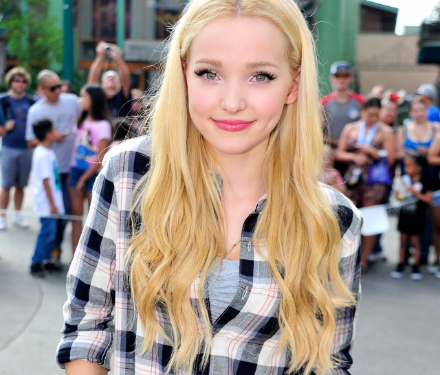 Dove Cameron Fotoğrafı