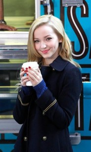 Dove Cameron Fotoğrafı