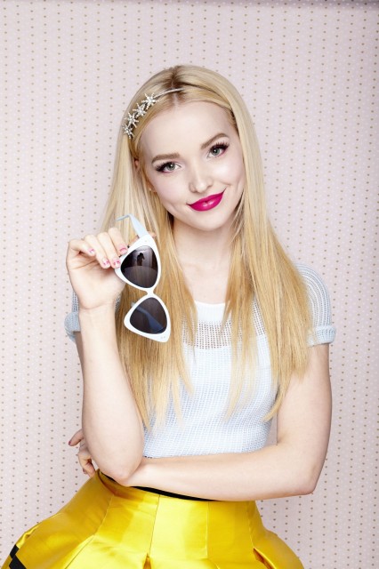 Dove Cameron Fotoğrafı