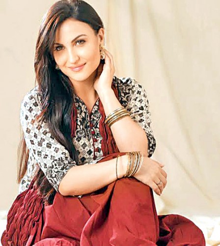 Elli  Avram Fotoğrafı