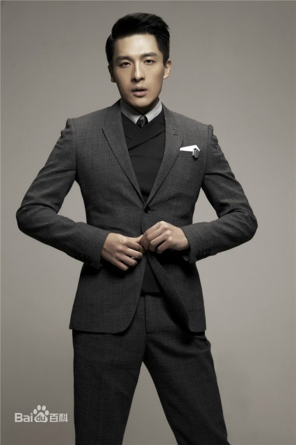 Sun Yizhou Fotoğrafı