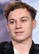 Finn Cole fotoğrafı