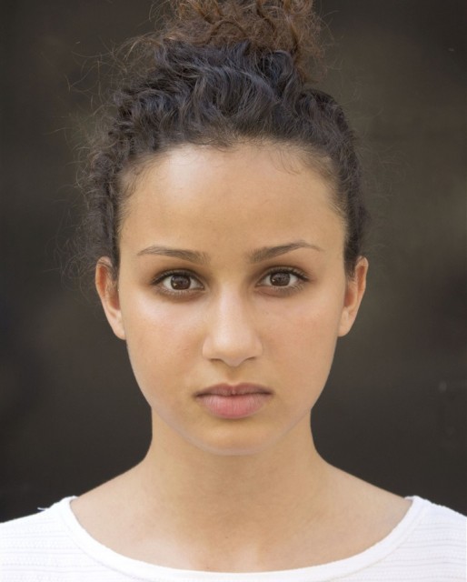 Oulaya Amamra Fotoğrafı