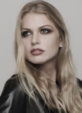 Hedy Rose Kraft fotoğrafı