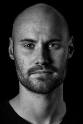 Mark Paul Wake fotoğrafı