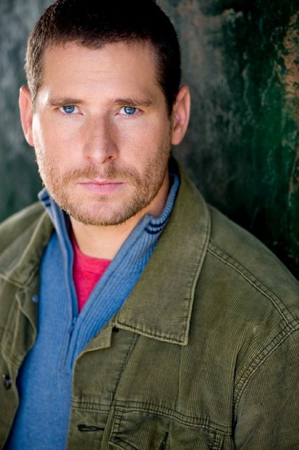 Alex  Collins Fotoğrafı