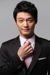 Kwon Hyuk fotoğrafı