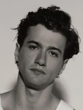 Alex Fitzalan fotoğrafı