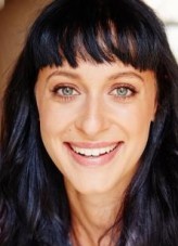 Jessica Falkholt fotoğrafı
