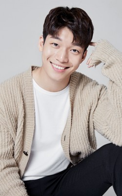 Wi Ha-Joon fotoğrafı