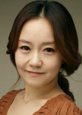 Jo Hyeon-Jeong fotoğrafı