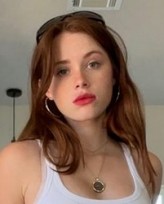 Violet Brinson fotoğrafı