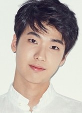 Hong Jin-Ki fotoğrafı