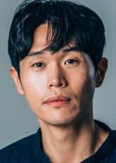 Kang Gil-Woo fotoğrafı