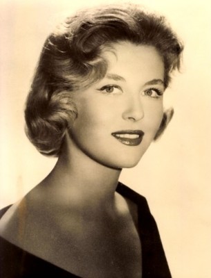 Nicole Courcel Fotoğrafı