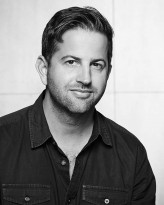 Carlos V. Gutierrez fotoğrafı