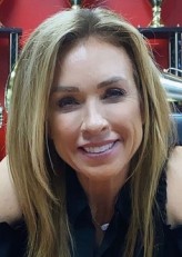 Monica Aldama  fotoğrafı